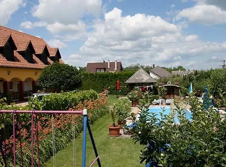 Guest house Holp Panzio Balatonfoldvar