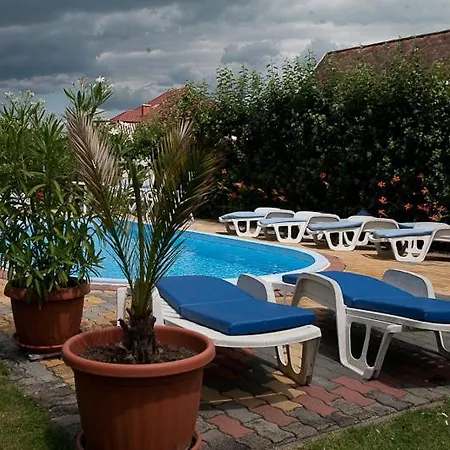 Guest house Holp Panzio *