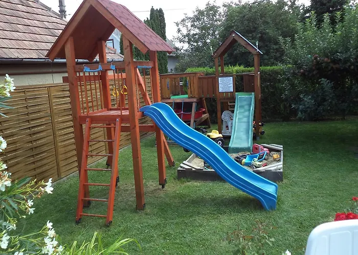 Holp Vendeghaz 4* Balatonföldvár