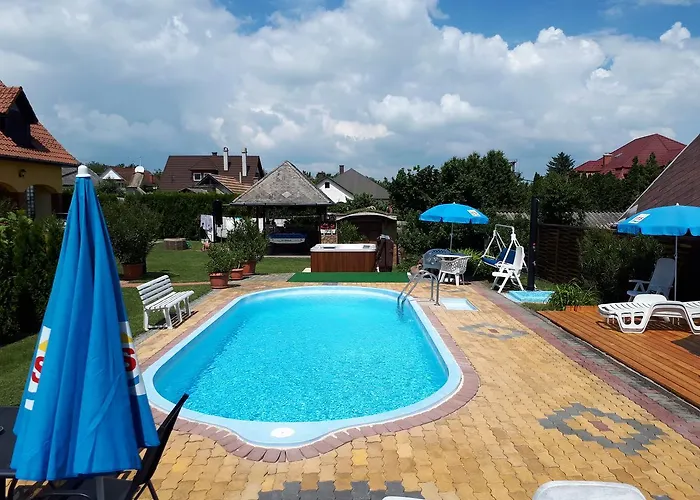 Holp Vendeghaz Pensionat 4*